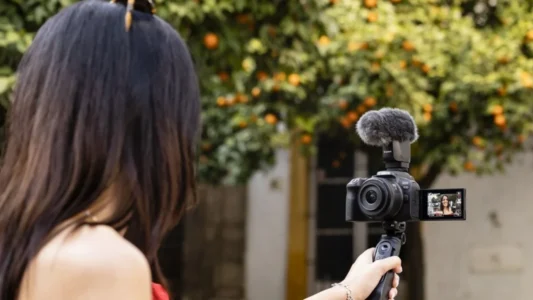 Düşük İzlenme Sürenizi Artırabilecek En İyi YouTube Kameraları!