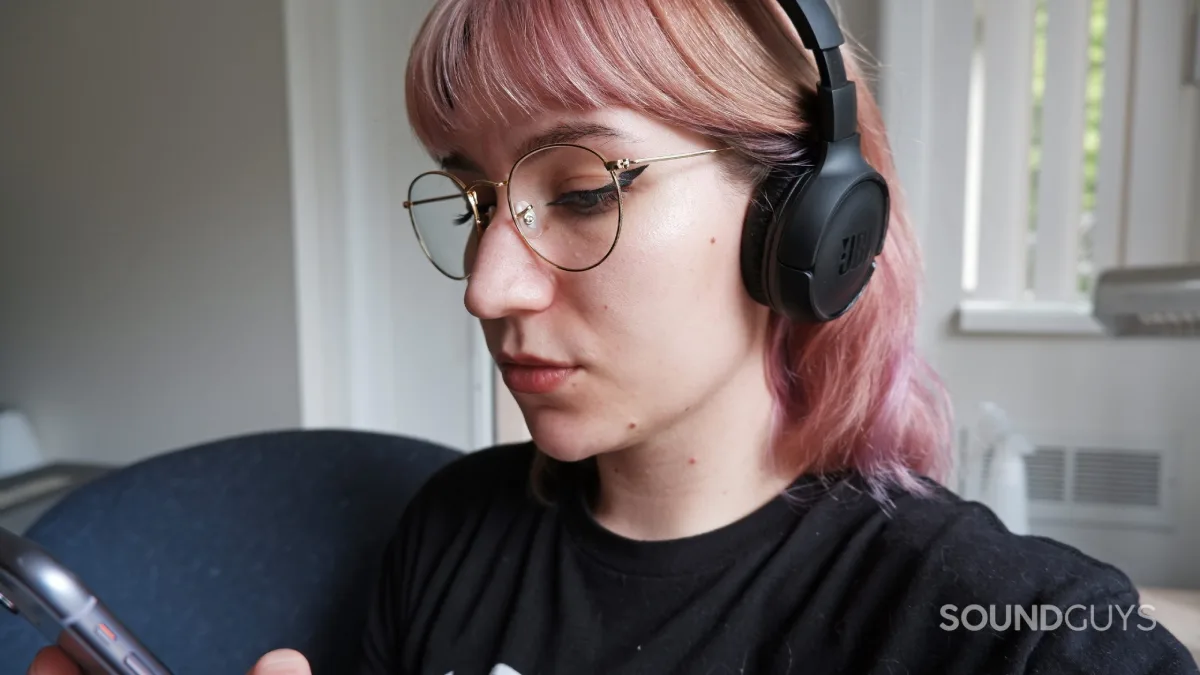 JBL Tune 510BT - Müzik dinlemek için ucuz en iyi kablosuz kulaklık