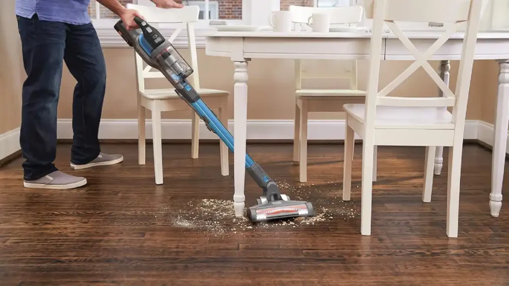 Bahar Temizliği İçin En iyi Dikey Süpürge Modellerini Seçtik! Bu 11 Ürünü Tavsiye Ediyoruz! 21 Black+Decker BHFEV362D-QW İnceleme
