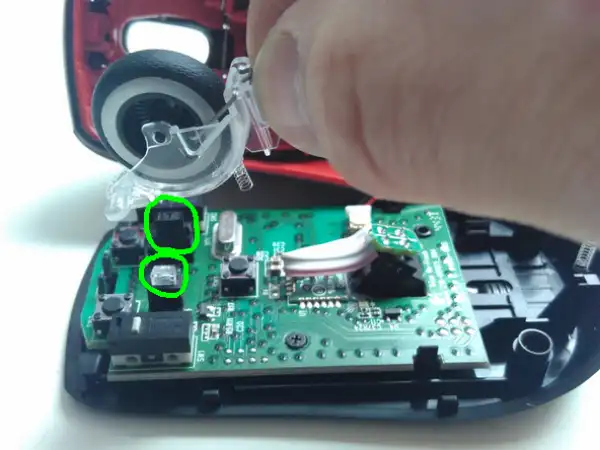 Mouse Scroll Sorunu Nasıl Tamir Edilir? - 5 Dakikada Mouse Tekerlek Sorununu Tamir Edin! 2 Tozlanmış ve mouse scroll sorunu yaşanan bir mouse modeli.