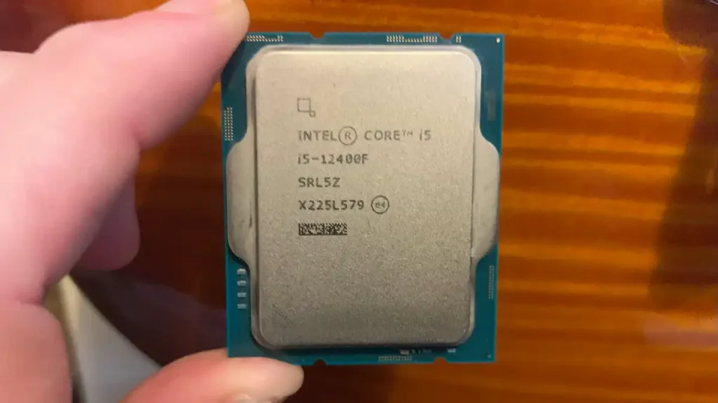 En İyi İşlemci Hangisi? 2025'in En Güçlü İşlemcilerini Araştırdık! Oyun, Render ve Çalışmak İçin En İyi 5 İşlemci! 11 Intel Core i5-12400F İnceleme