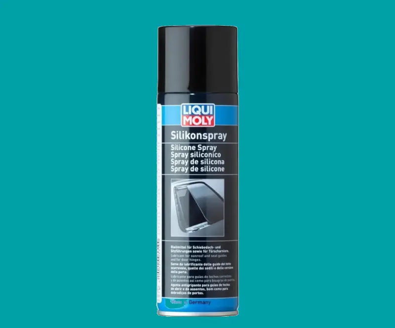 Oyuncu Koltuğu Temizleme ve Bakım Rehberi: İlk Günkü Gibi Sağlam ve Temiz! 5 Liqui Moly Silikon Sprey Yağlayıcı