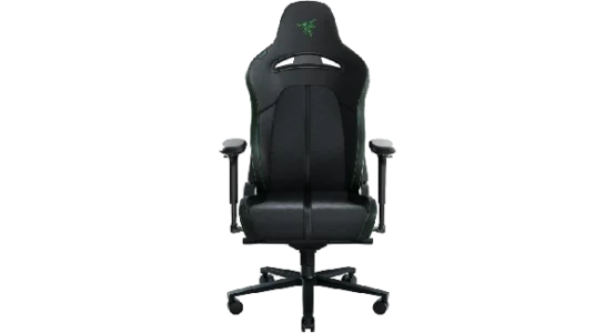 Razer Enki X Profesyonel Oyuncu Koltuğunun önden görünümü. Koltuk, premium segment bir model olup tamamen siyah suni deri malzeme ile kaplanmıştır ve ikonik Razer kimliğini yansıtan neon yeşili dikiş ve logo detaylarına sahiptir. Yüksek sırt tasarımının üst kısmında, delikli bir yapı ve üstte Razer'ın üç başlı yılan logosu göze çarpar. Oturma ve sırt merkezinde elmas desenli dikiş detayı bulunmaktadır. Bu modelin, Iskur X modeline göre daha uzun boylu oyuncular için tasarlandığı belirtilmektedir. Koltuk, 136 kg taşıma kapasitesine ve 152° yaslanma derecesine sahiptir. Yanlarda 2D hareketli kolçaklar ve sağlam bir temel sunan Class 4 amortisör mekanizması görülmektedir. Bu premium oyuncu koltuğu 36 ay garanti ile sunulmaktadır.
